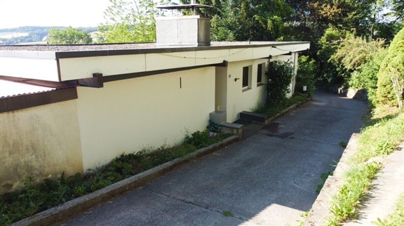 Einmaliges Einfamilienhaus mit Einliegerwohnung und traumhafter Aussicht in Flamatt - 5