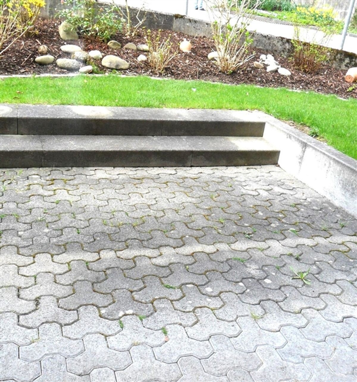 COOLE WOHNUNG  - renovierte 2.5-Zimmerwohnung - 4