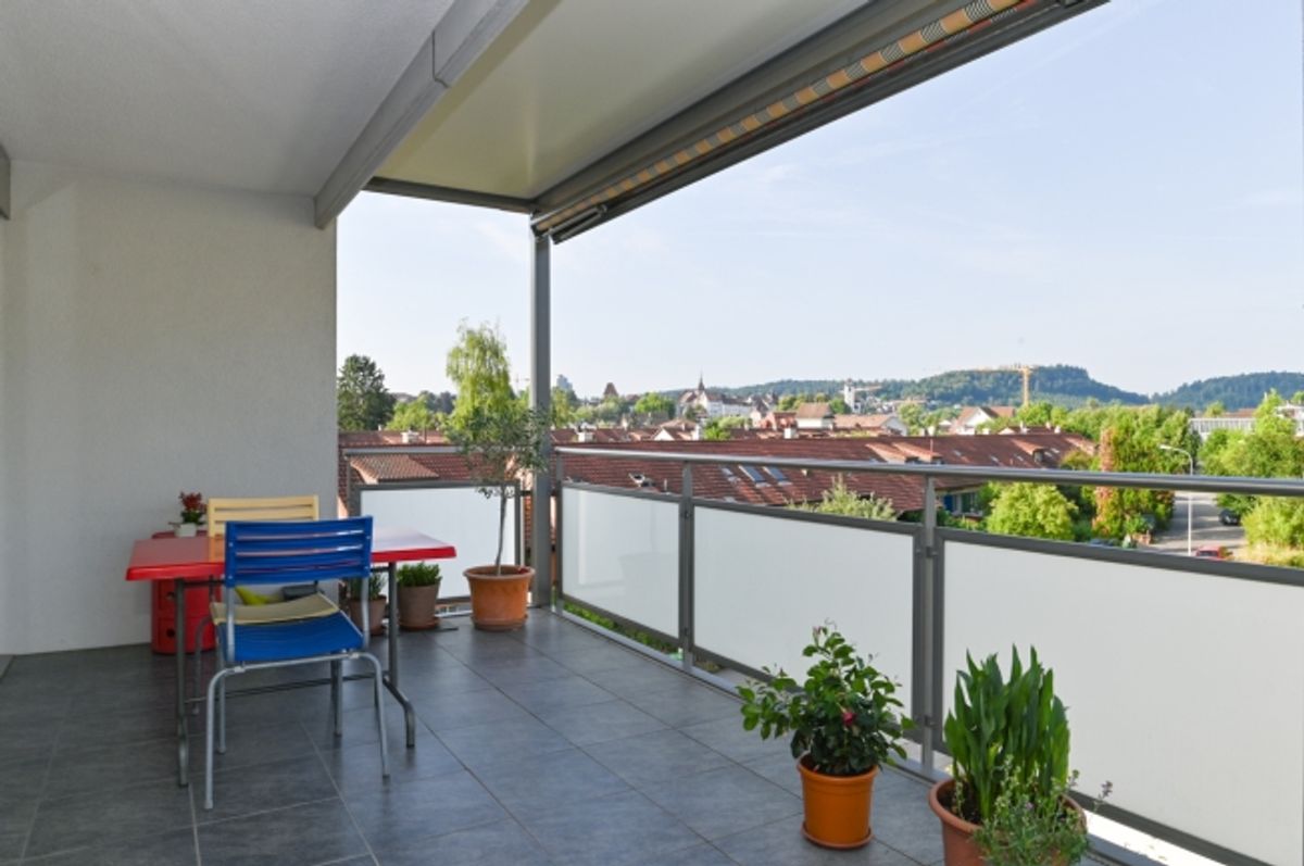 Gepflegt & hell | Blick auf die Altstadt von Aarau | offener Grundriss - 3