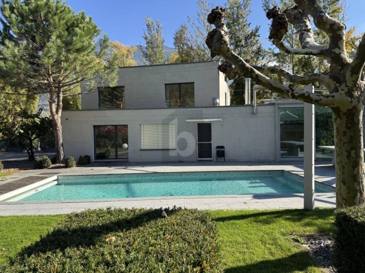 PROPRIÉTÉ EXCLUSIVE, OCCASION RARE DE VENTE - 0