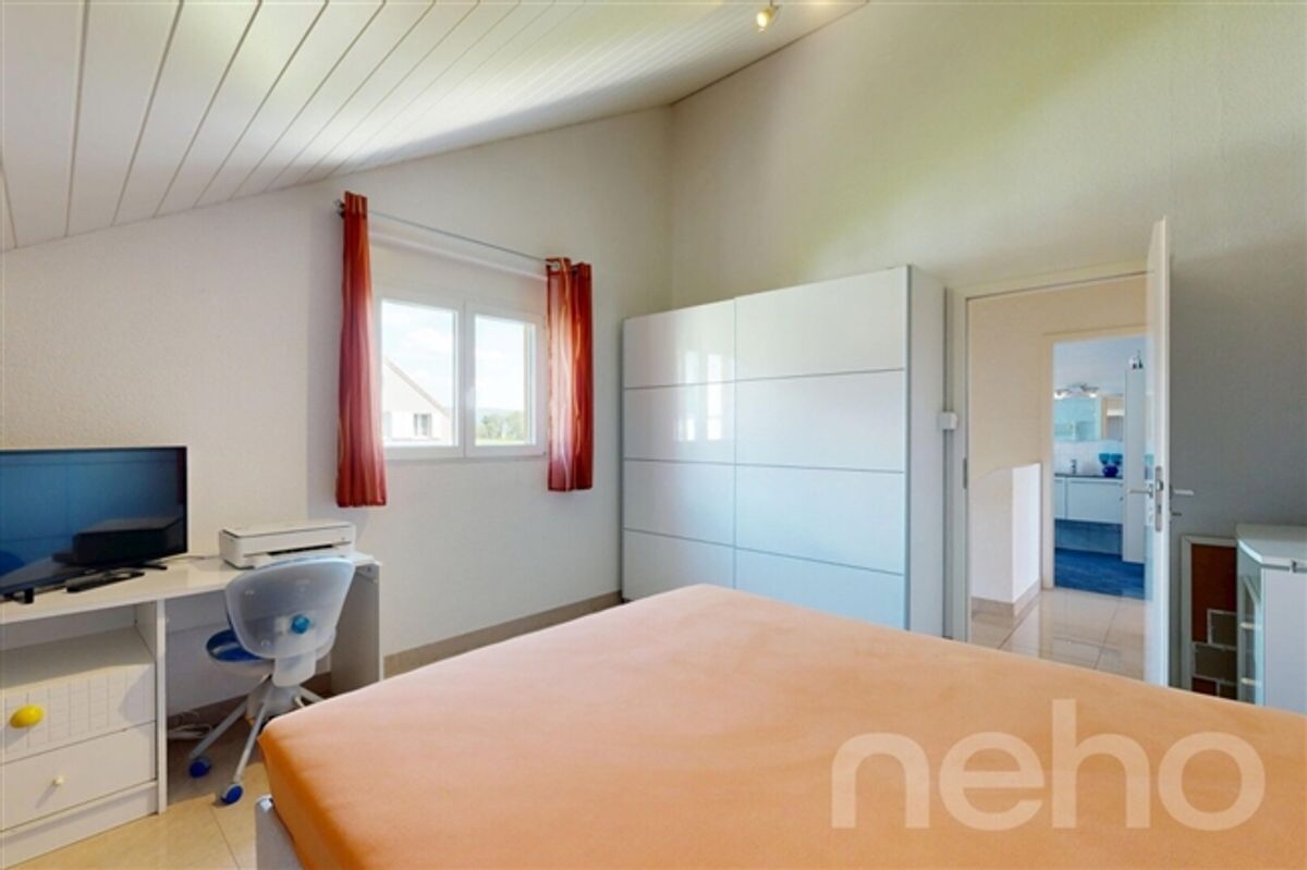 Hervorragendes Familienhaus mit Pool und Sommerküche in einer ruhigen Gegend - 9
