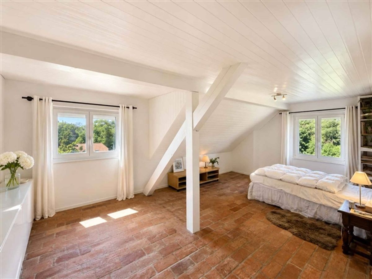 Charmante freistehende Villa in einer privilegierten Umgebung - 4