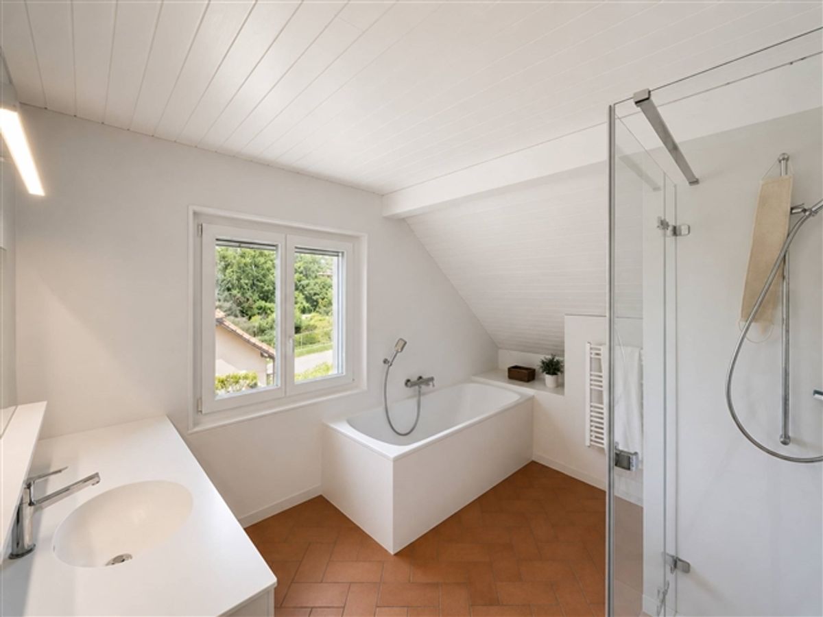 Charmante freistehende Villa in einer privilegierten Umgebung - 5