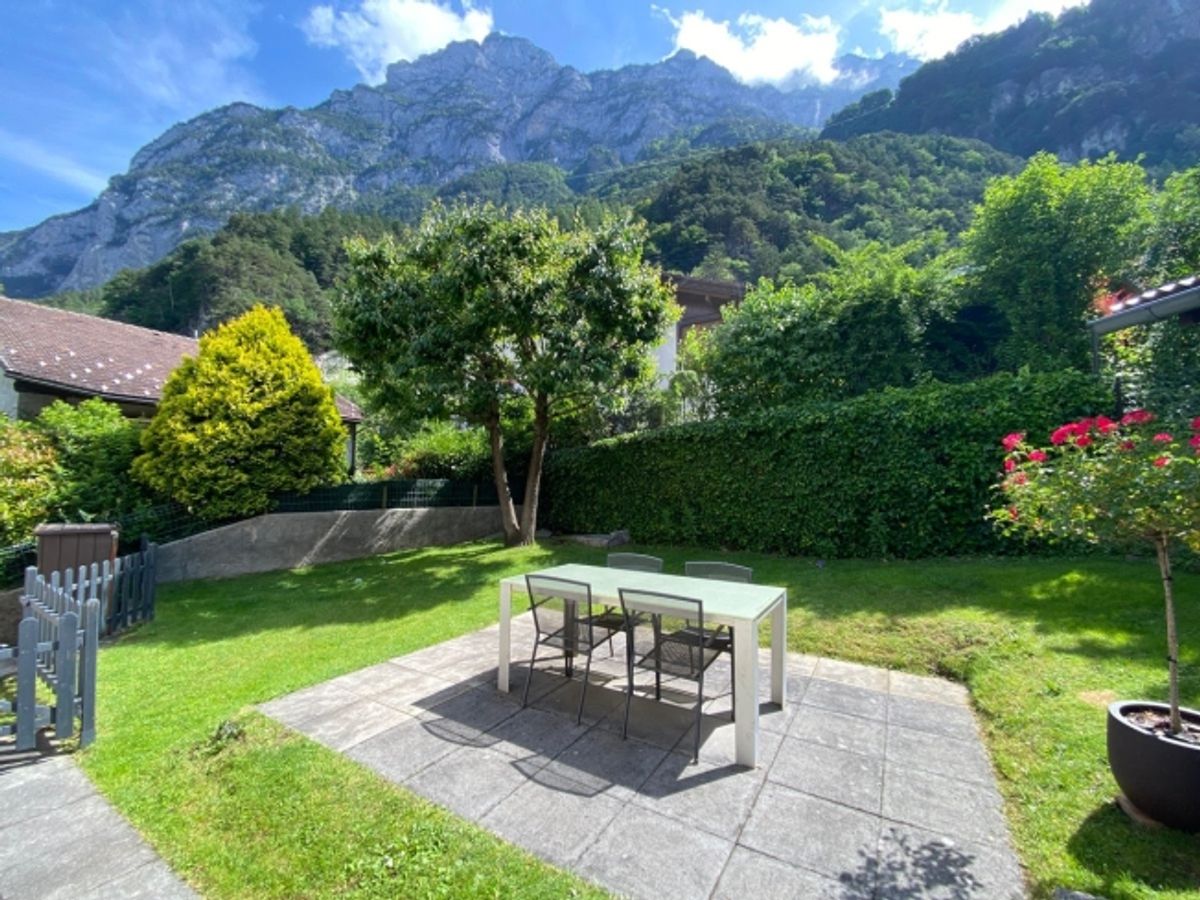Familienfreundliches Einfamilienhaus mit Bergblick in Erstfeld - 1