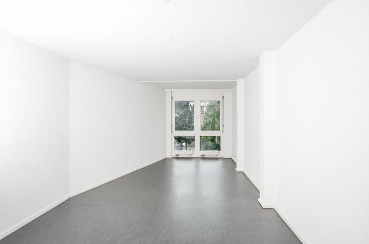 Büro-/ Praxisräumlichkeiten nur 10 Gehminuten vom Bahnhof! - 2
