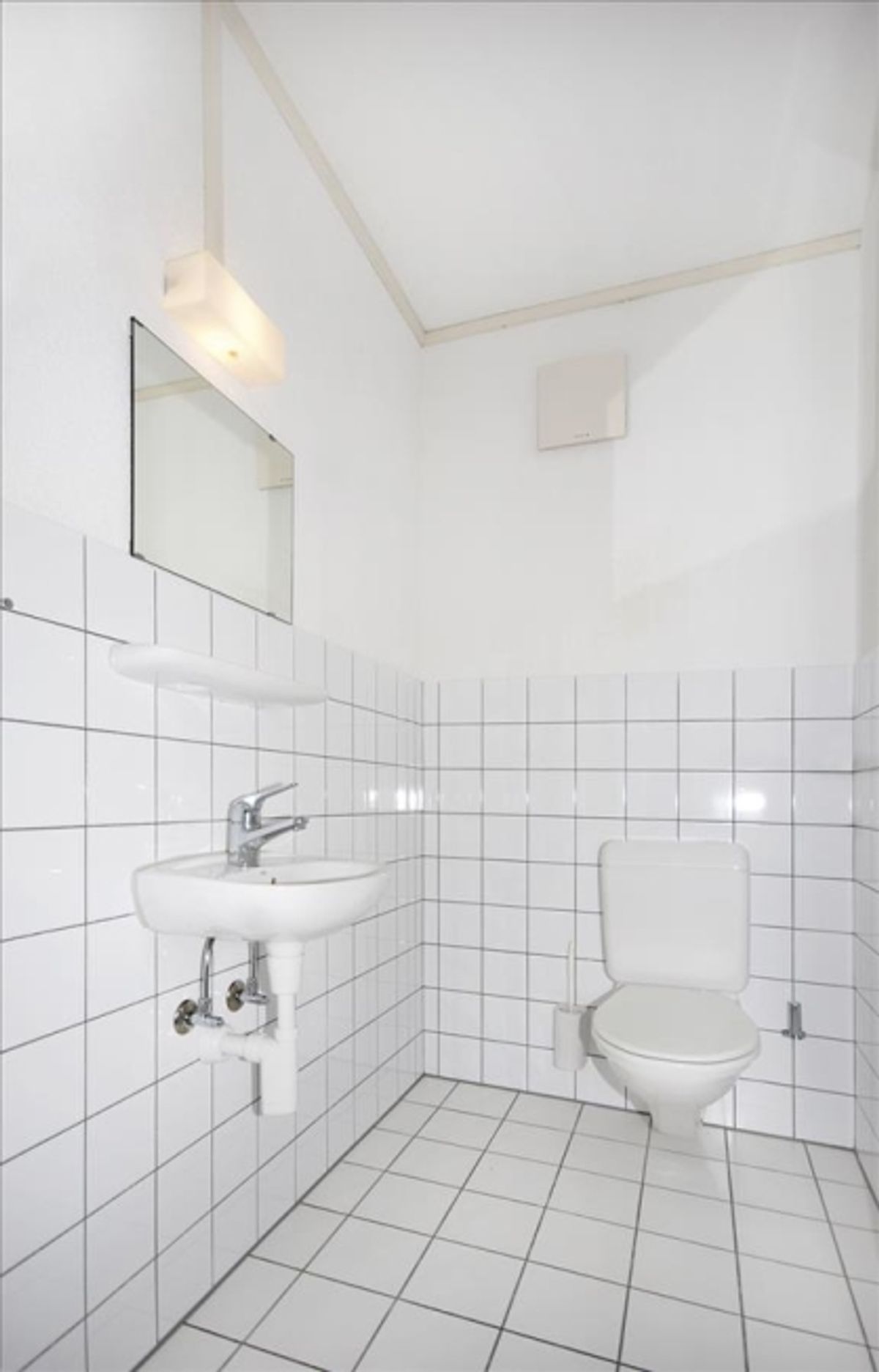 Büro-/ Praxisräumlichkeiten nur 10 Gehminuten vom Bahnhof! - 4