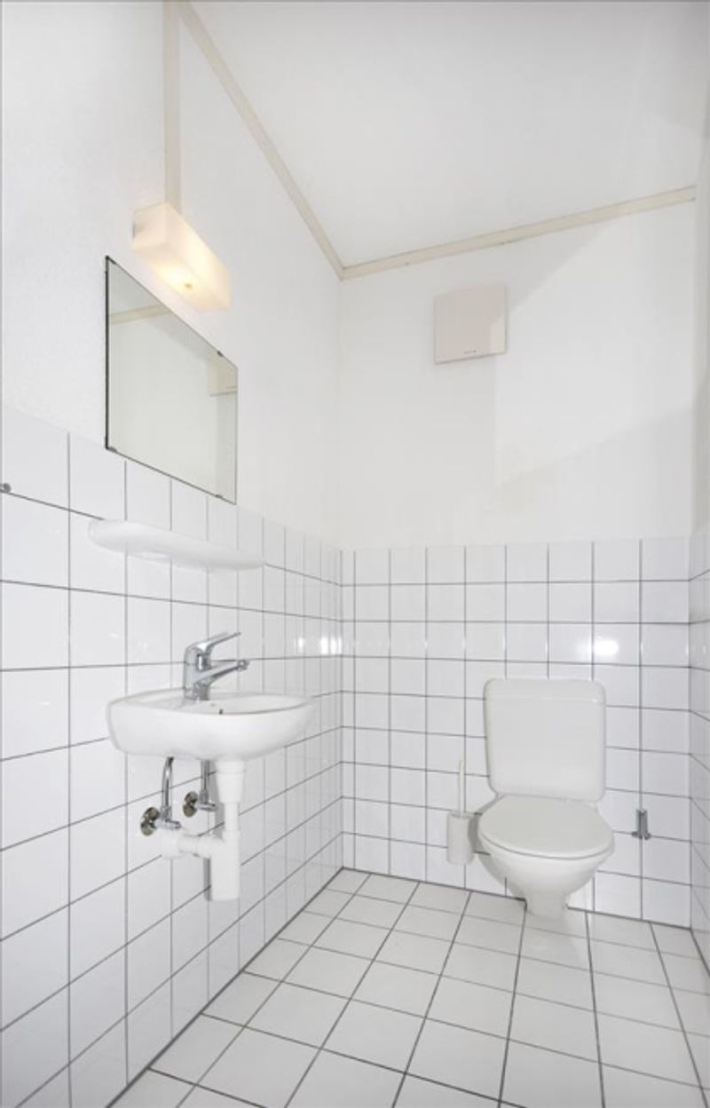 Büro-/ Praxisräumlichkeiten nur 10 Gehminuten vom Bahnhof! - 5