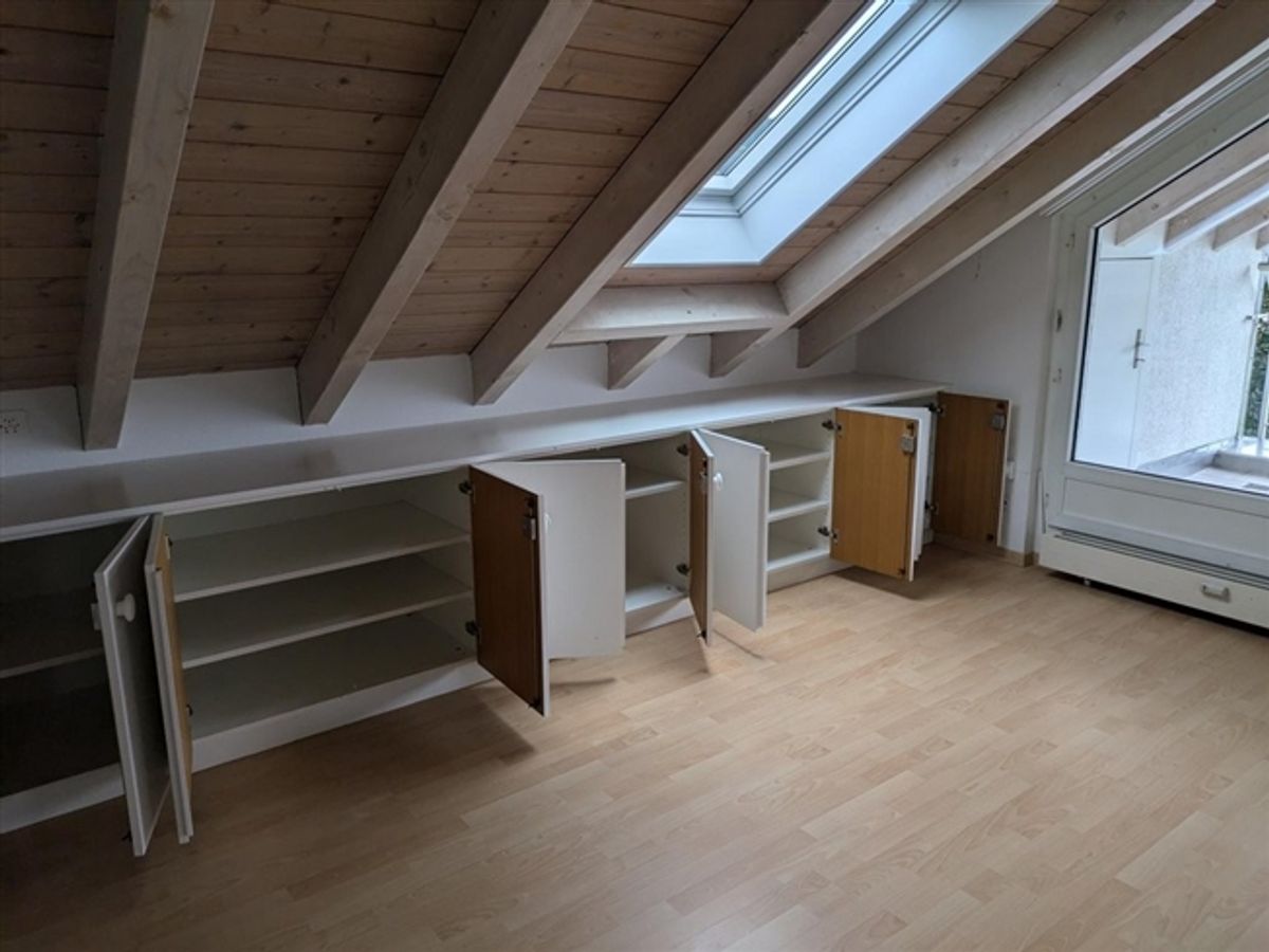 Charmante 2-Zimmer-Dachwohnung mit Balkon zu vermieten - 5