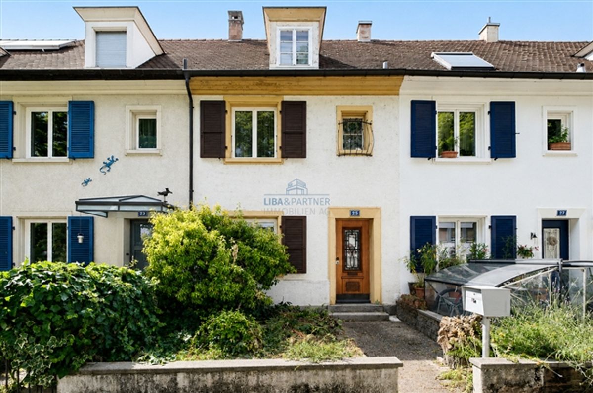 Charmantes 4-Zimmer-Reiheneinfamilienhaus mit Gartenidylle - 0