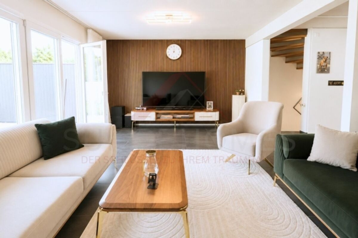 Wohnen wie in den Ferien - Modernes 5.5 Zimmer Reihenhaus mit Pool - 2