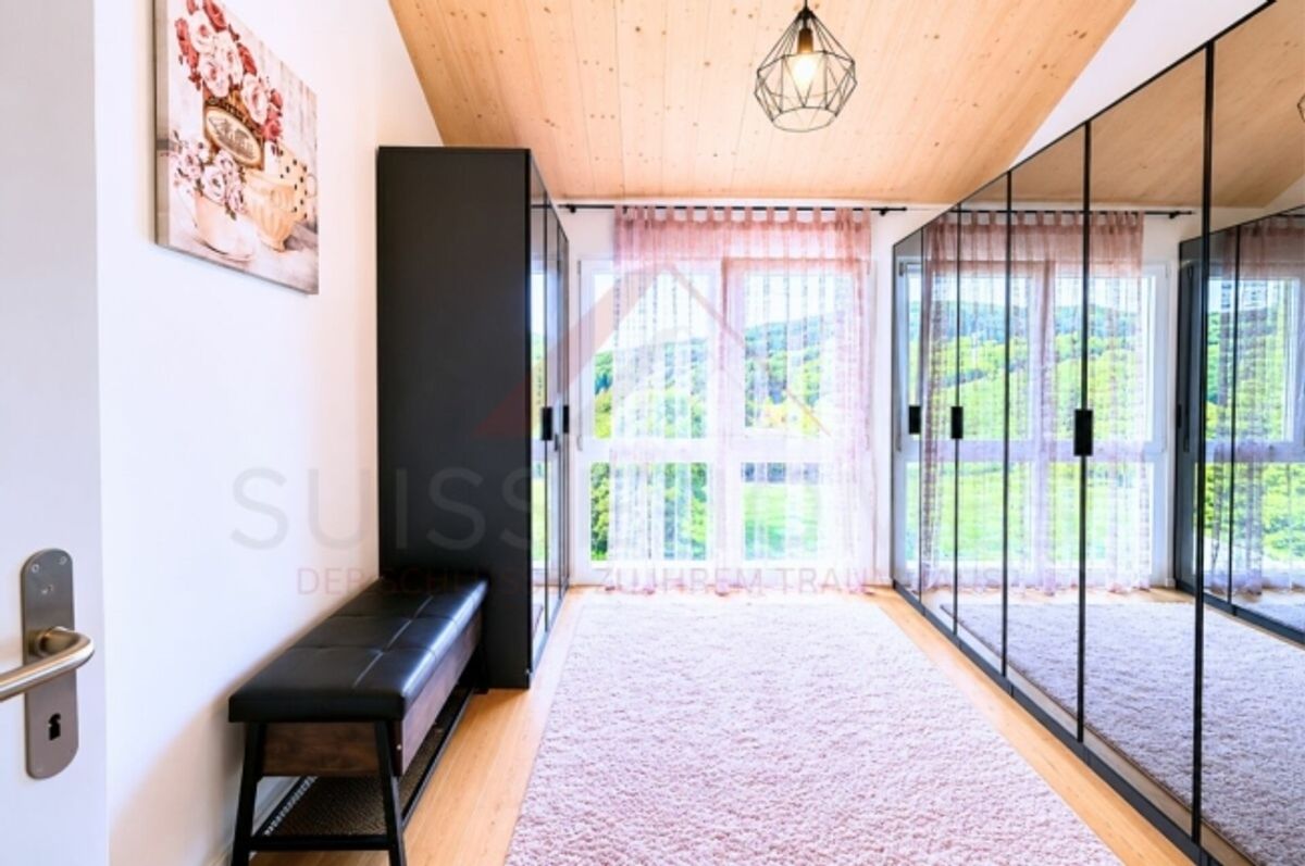 Wohnen wie in den Ferien - Modernes 5.5 Zimmer Reihenhaus mit Pool - 12