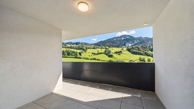 Bergpanorama und Sonne pur Top 2.5-Zimmerwohnung! - 2
