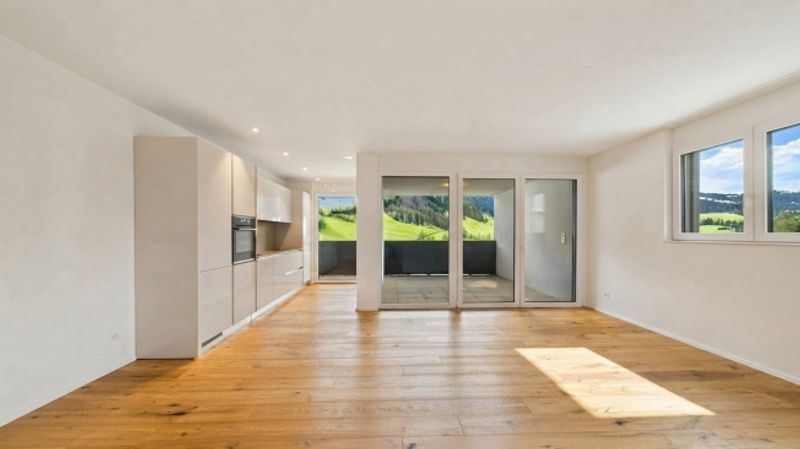 Bergpanorama und Sonne pur Top 2.5-Zimmerwohnung! - 4