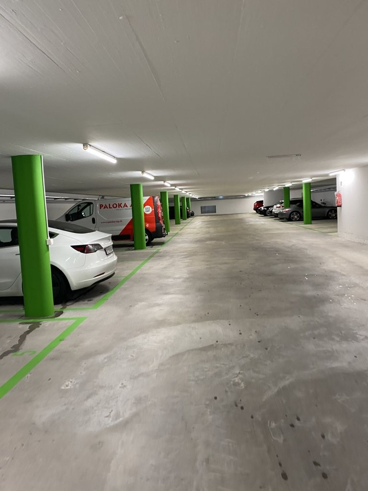 Sichern Sie sich Ihren Einstellhallenparkplatz in Eiken! - 2