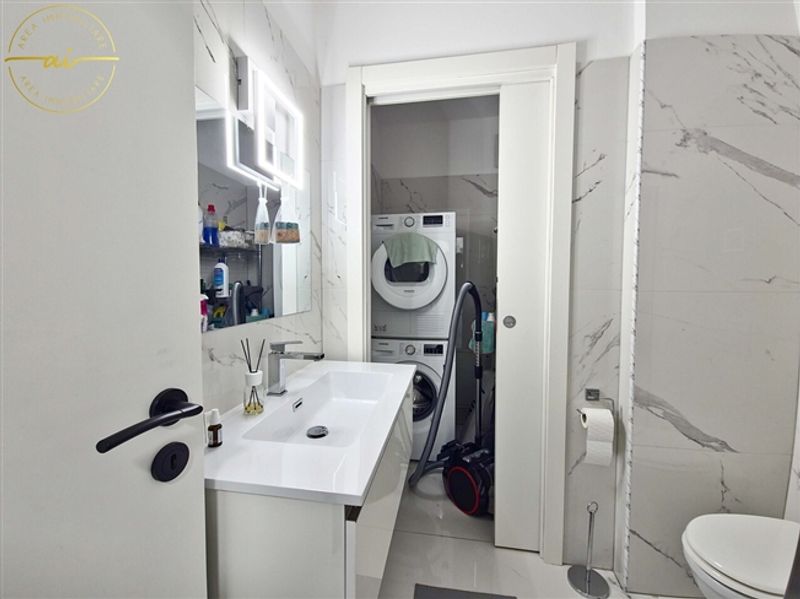 ELEGANTES UND HELLES 4.5-ZIMMIGES APARTMENT MIT PRIVATEM GARTEN - 9