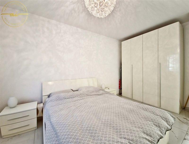 ELEGANTES UND HELLES 4.5-ZIMMIGES APARTMENT MIT PRIVATEM GARTEN - 10