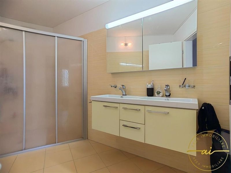 MODERNES UND GROSSES 3.5-ZIMMIGES APARTMENT - 11