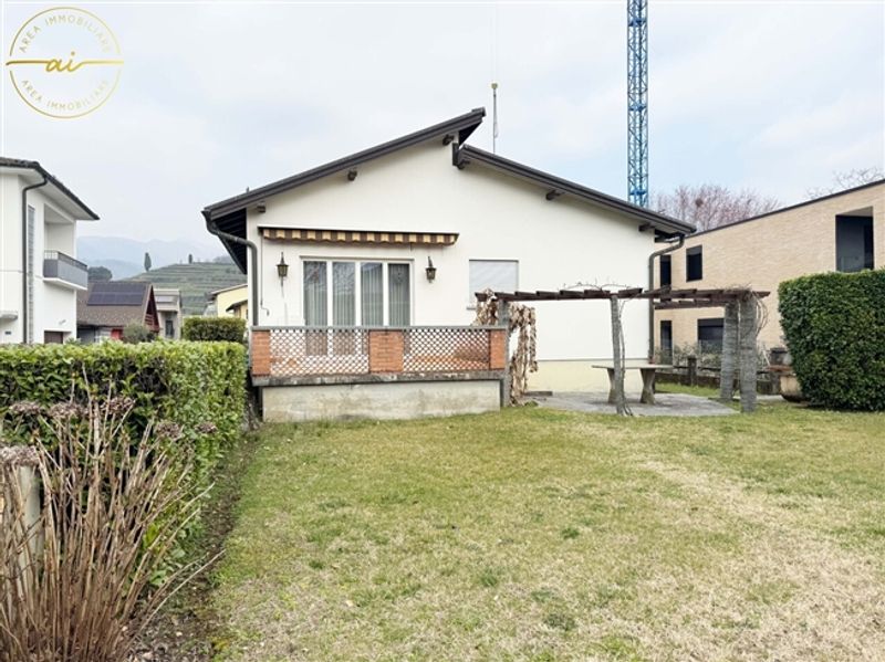GROSSE 8-ZIMMIGE VILLA MIT PRIVATEM GARTEN IN COLDRERIO - 6
