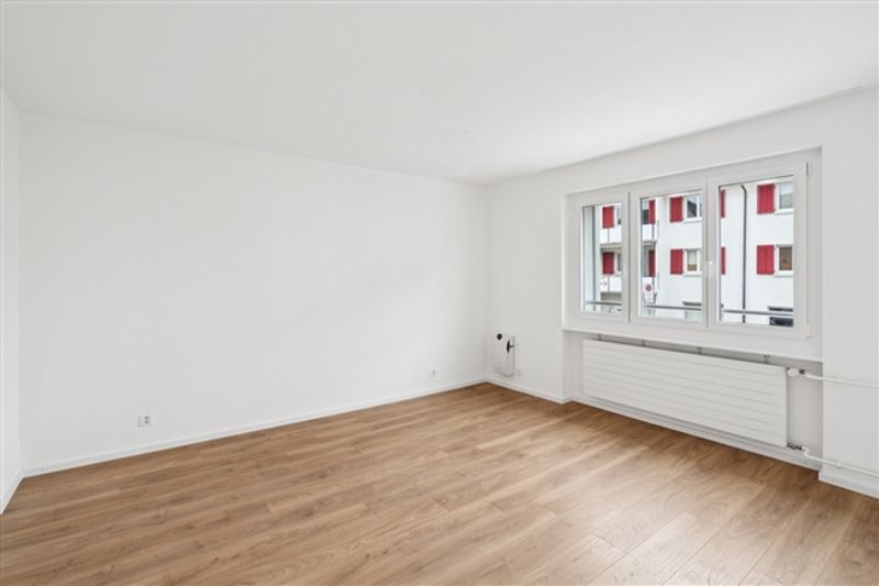 Ihr neues Zuhause mit Gartensitzplatz  4.5-Zimmerwohnung nach umfassender Sanierung - 3