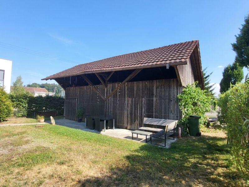 Grosszügiges Zweifamilienhaus mit Wohnpavillon - 13