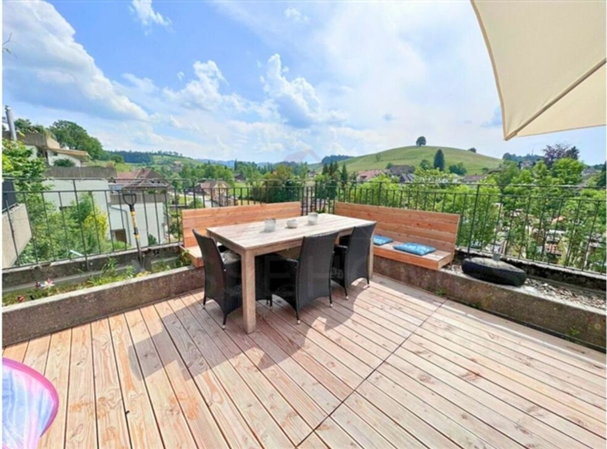 Huttwil Wohnen mit viel Platz - 126 m² Wohnfläche und riesige Terrasse - 0