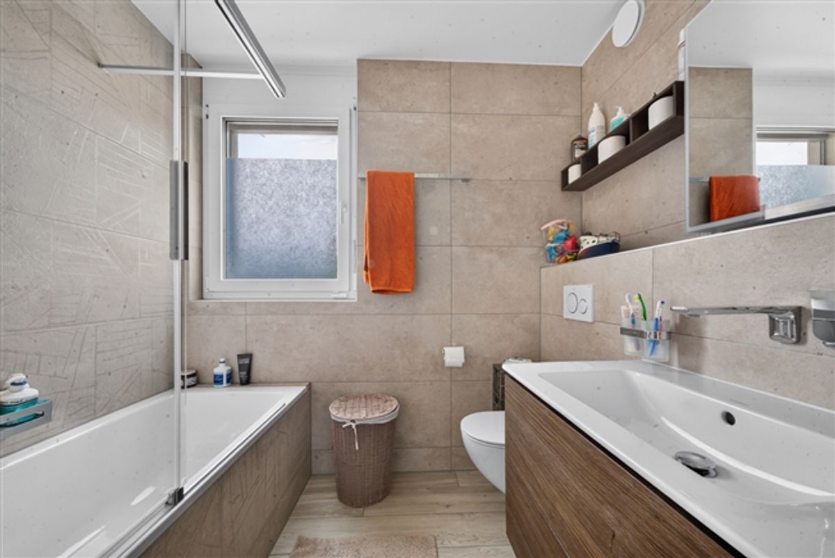 Schöne 4.5-Zimmer-Wohnung
Zwei Terrassen und Garten - 7