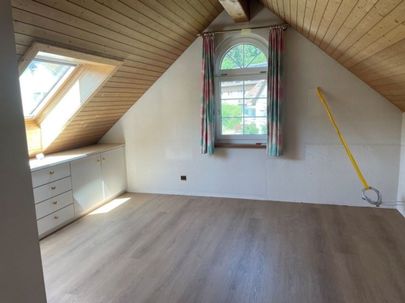 Wir bieten eine grosszügig ausgestattete Wohnung an. - 9