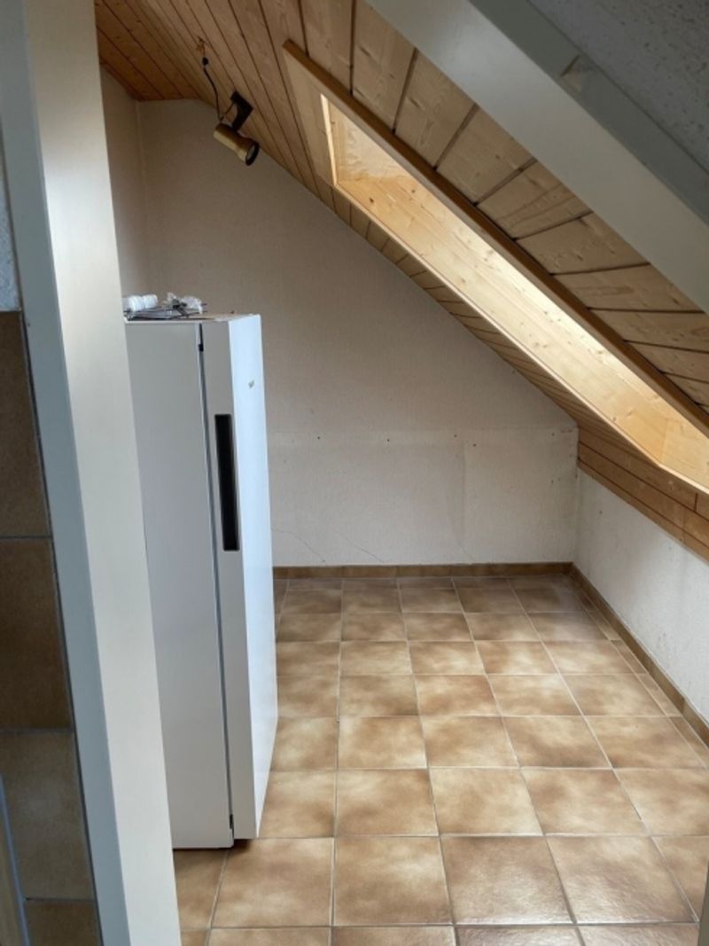 Wir bieten eine grosszügig ausgestattete Wohnung an. - 5