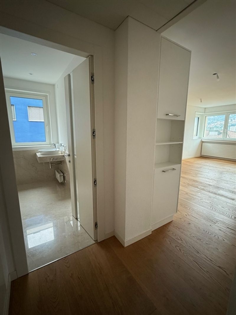 GROSSES UND MODERNES 2.5-ZIMMIGES APARTMENT IM ZENTRUM MIT KLIMAANLAGE - 10