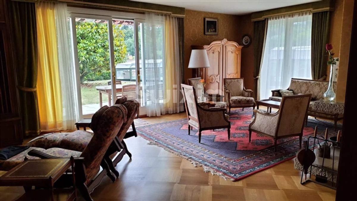 Villa-Wohnung mit Pool und Seeblick - 2