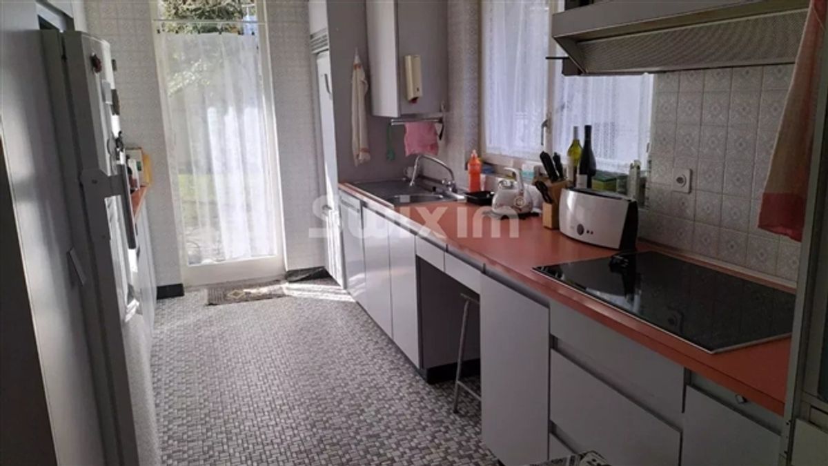 Villa-Wohnung mit Pool und Seeblick - 4