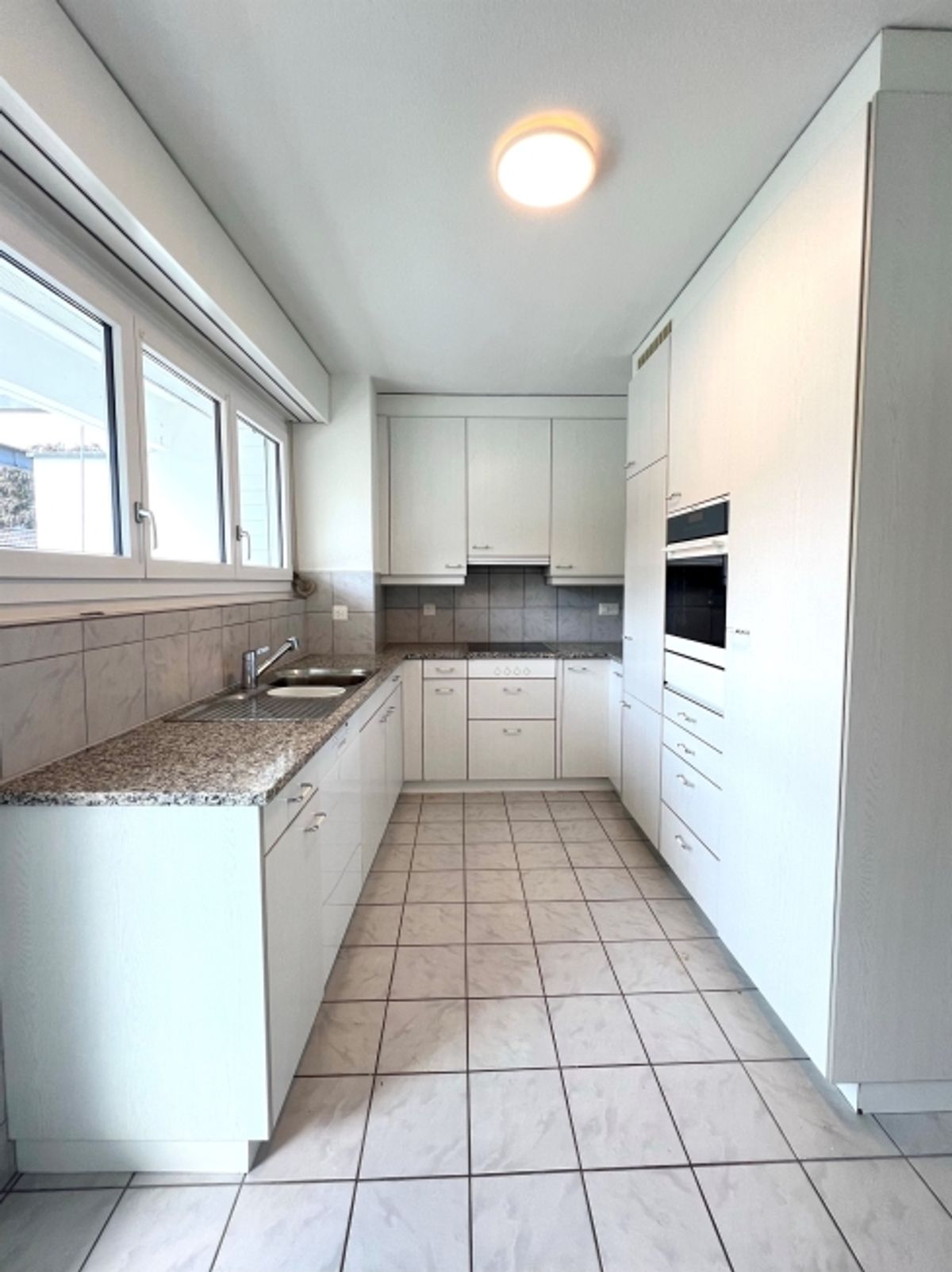 Wohnen mit Stil - grosszügige Attikawohnung im Geissmattquartier - 1
