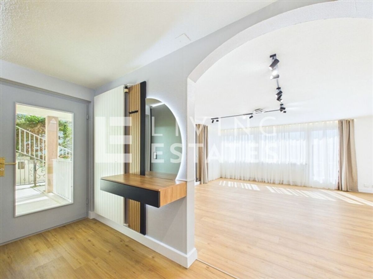 TERRASSENHAUS MIT PANORAMABLICK UND INDIVIDUELLEM LICHTKONZEPT - 6