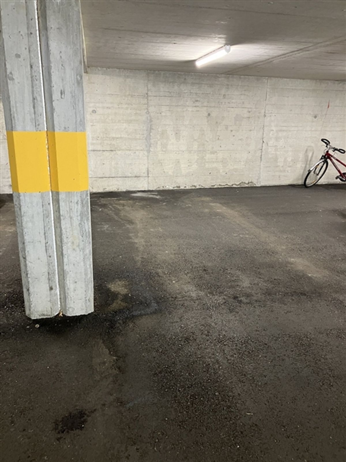 grosser Tiefgaragenparkplatz in Reinach zu vermieten - 2