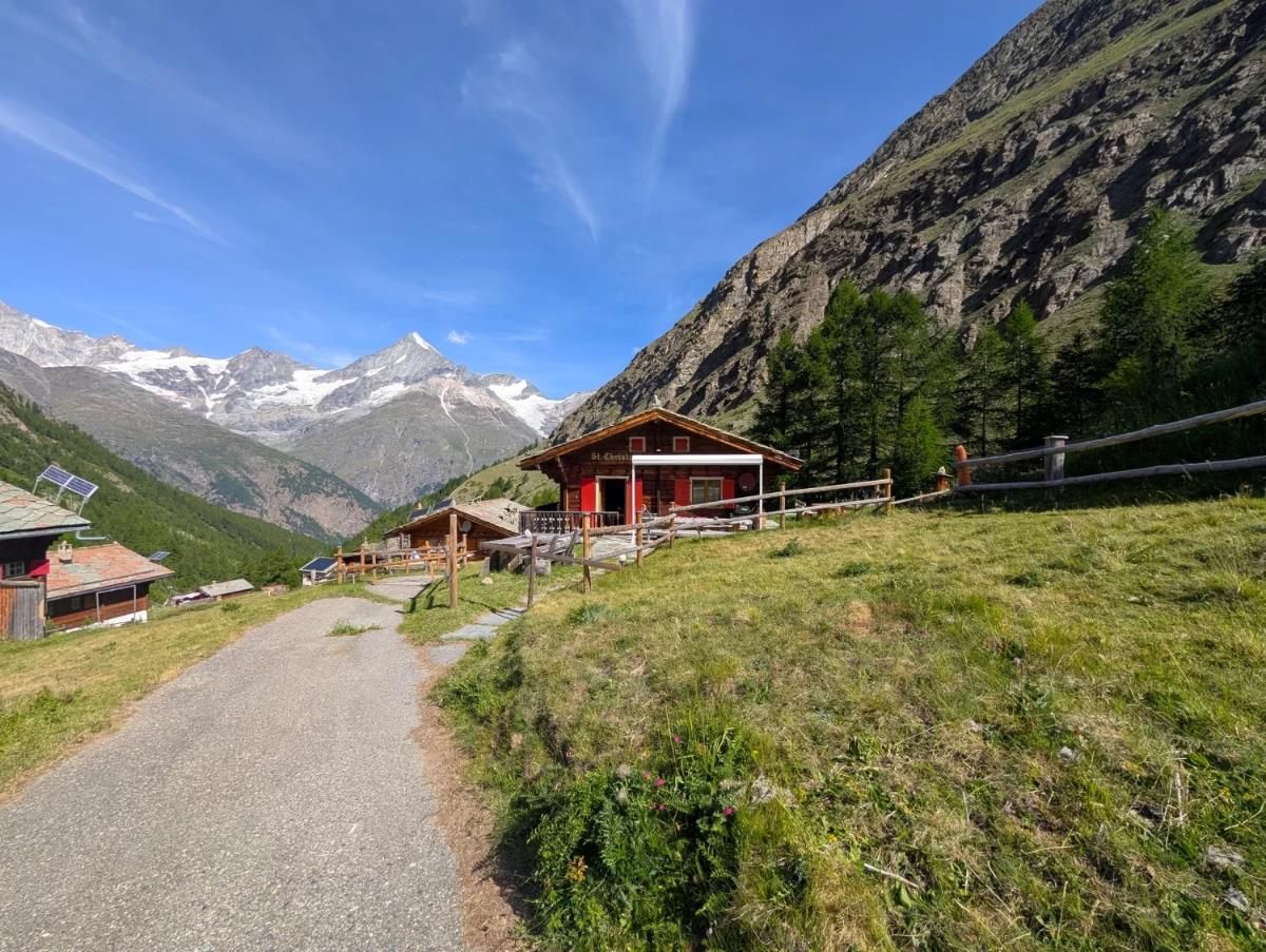Einzigartiges Alpenidyll - Chalet auf der Täschalp - 13