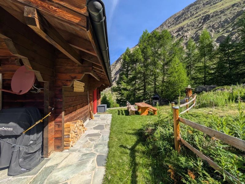 Einzigartiges Alpenidyll - Chalet auf der Täschalp - 2
