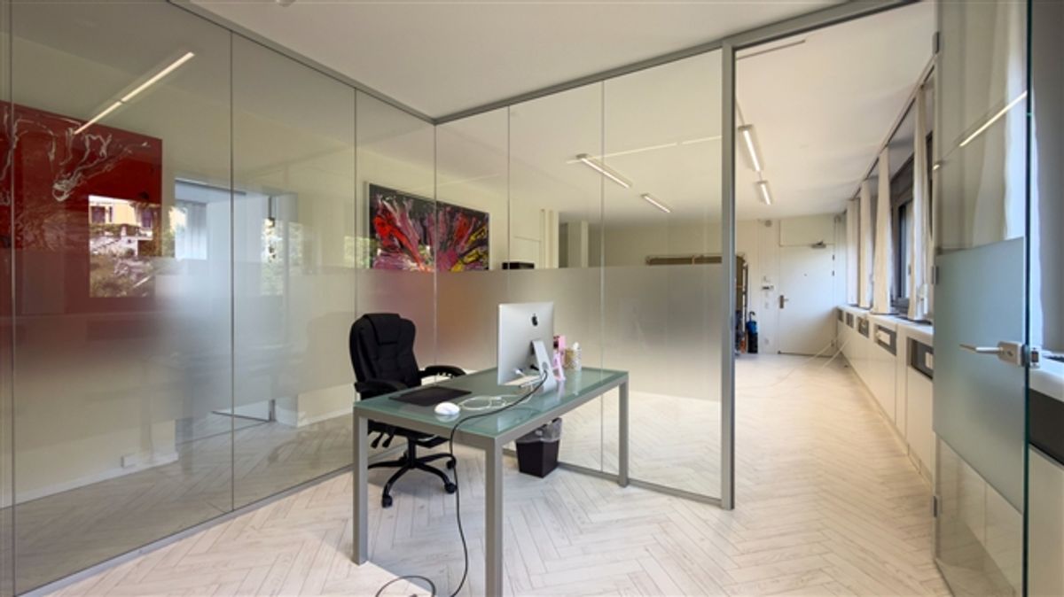 HELLES BÜRO ZENTRUM LUGANO - 2