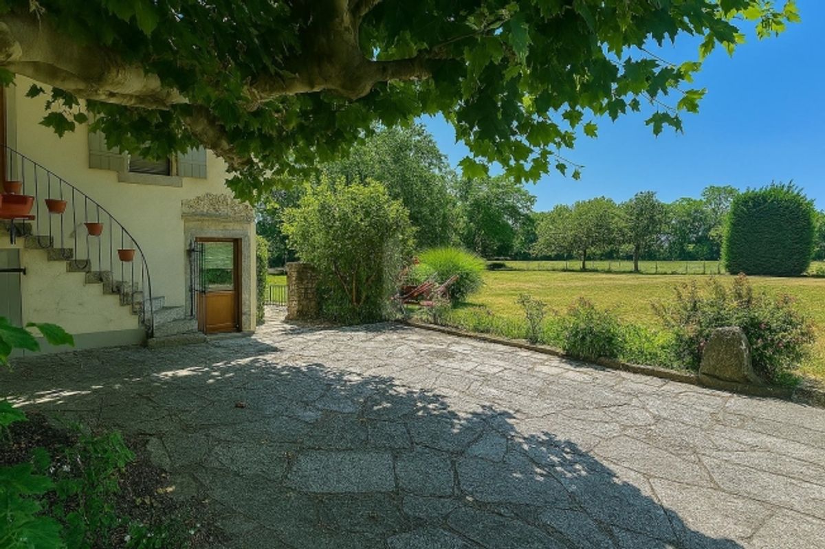 RIVE GAUCHE  VILLA JUMELÉE AU CADRE DEXCEPTION - 2