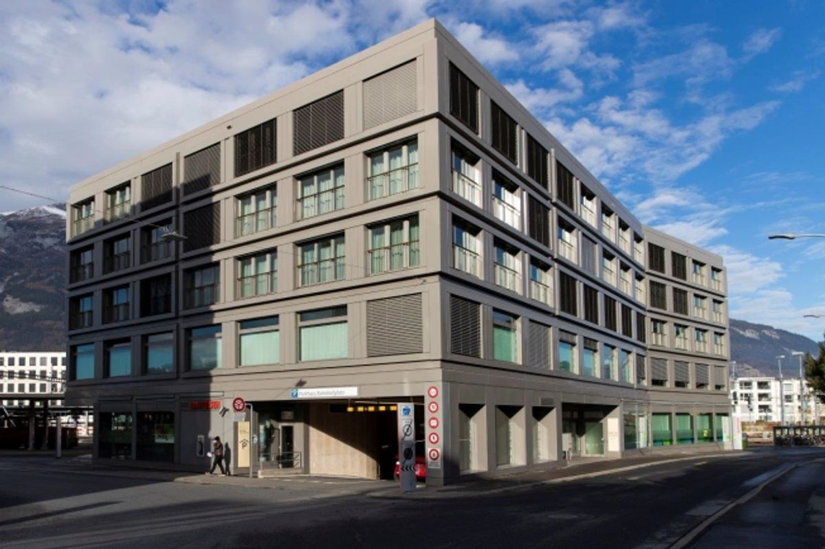 Tiefgaragenplatz direkt beim Bahnhof - 0