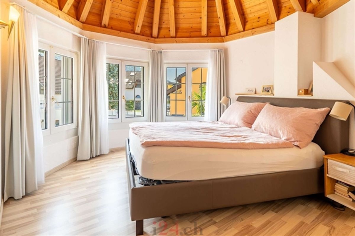 5.5Zi.-Landhaus mit Wintergarten, grossem Umschwung und optionaler 2-Zi.-Einliegerwohnung - 8
