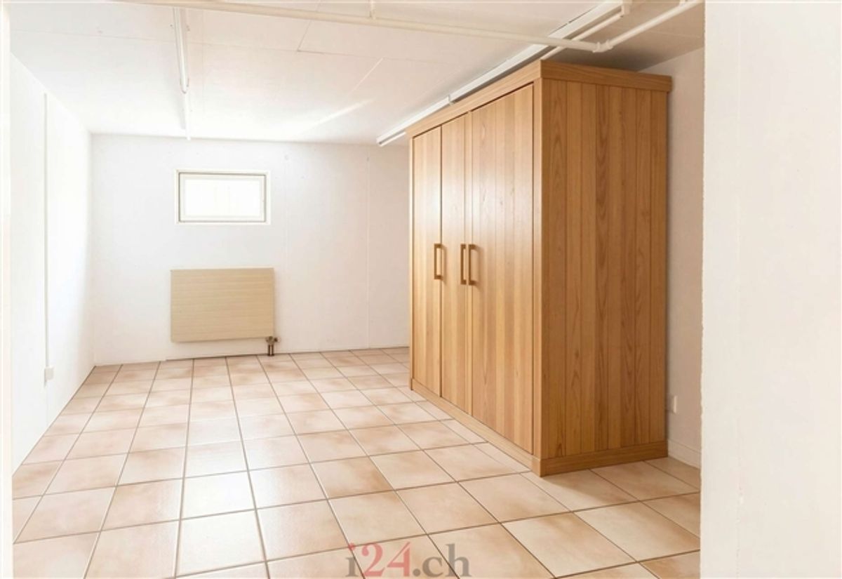 5.5Zi.-Landhaus mit Wintergarten, grossem Umschwung und optionaler 2-Zi.-Einliegerwohnung - 12