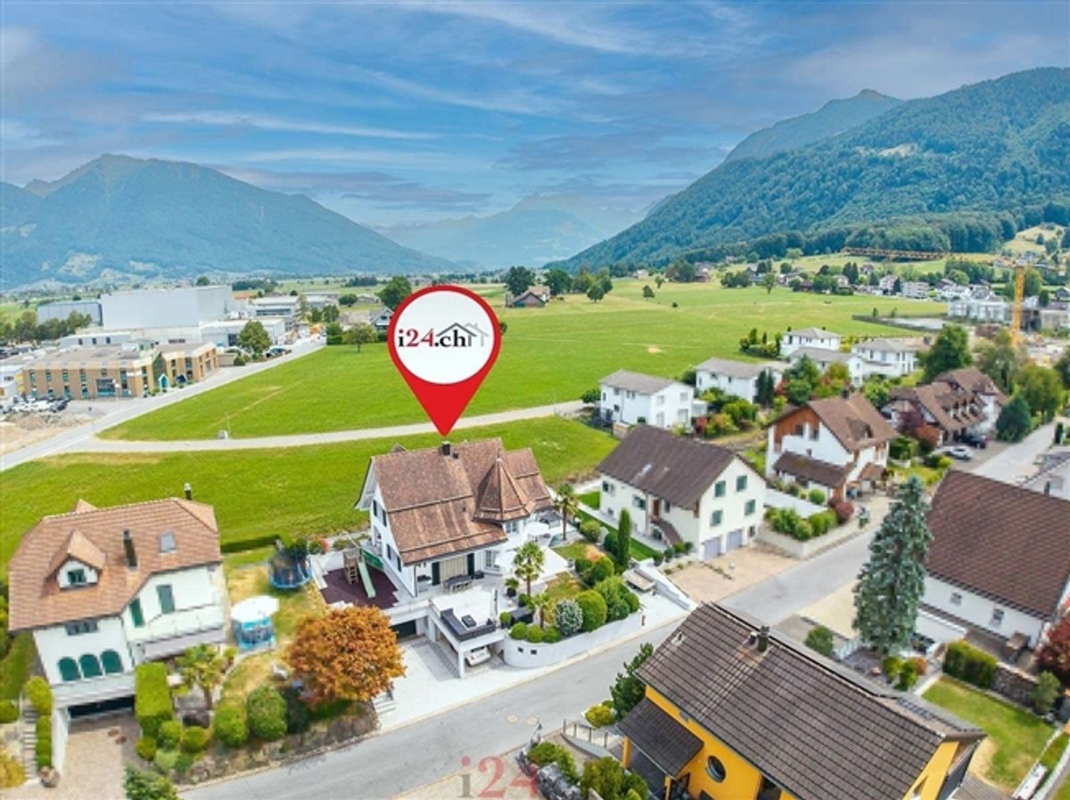 5.5Zi.-Landhaus mit Wintergarten, grossem Umschwung und optionaler 2-Zi.-Einliegerwohnung - 1