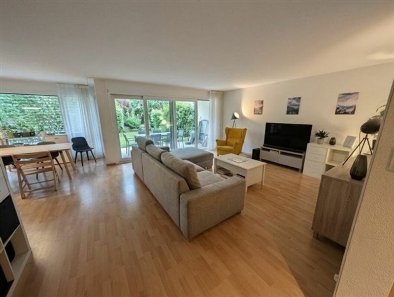 Grosszügige 3.5 Zimmerwohnung im EG mit Sitplatz in Wülflingen - 3
