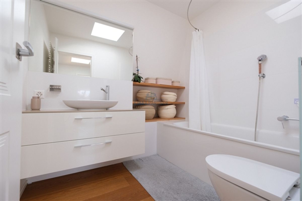 Voll klimatisiertes Duplex-Penthouse mit grosszügiger Dachterrasse - 9