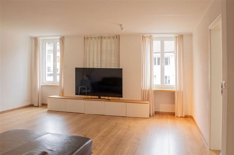 Gepflegtes Mehrfamilienhaus mit 4 Einheiten - 3