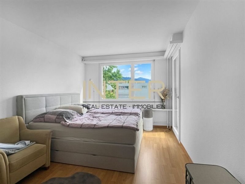 Modern wohnen mit traumhafter Sicht auf den Zugersee - 12