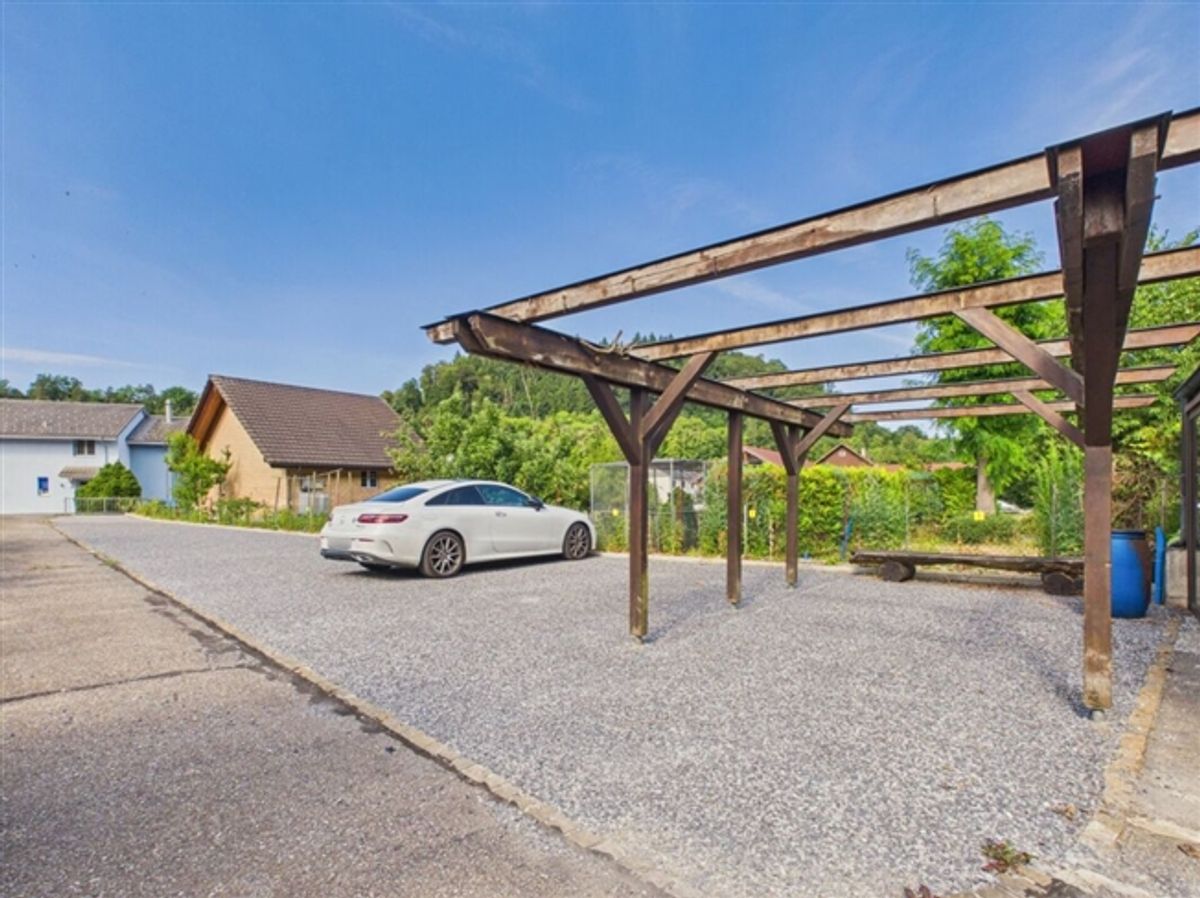 14 Aussenparkplätze an zentraler Lage in Hornussen - ab CHF 80.-/Monat - 0