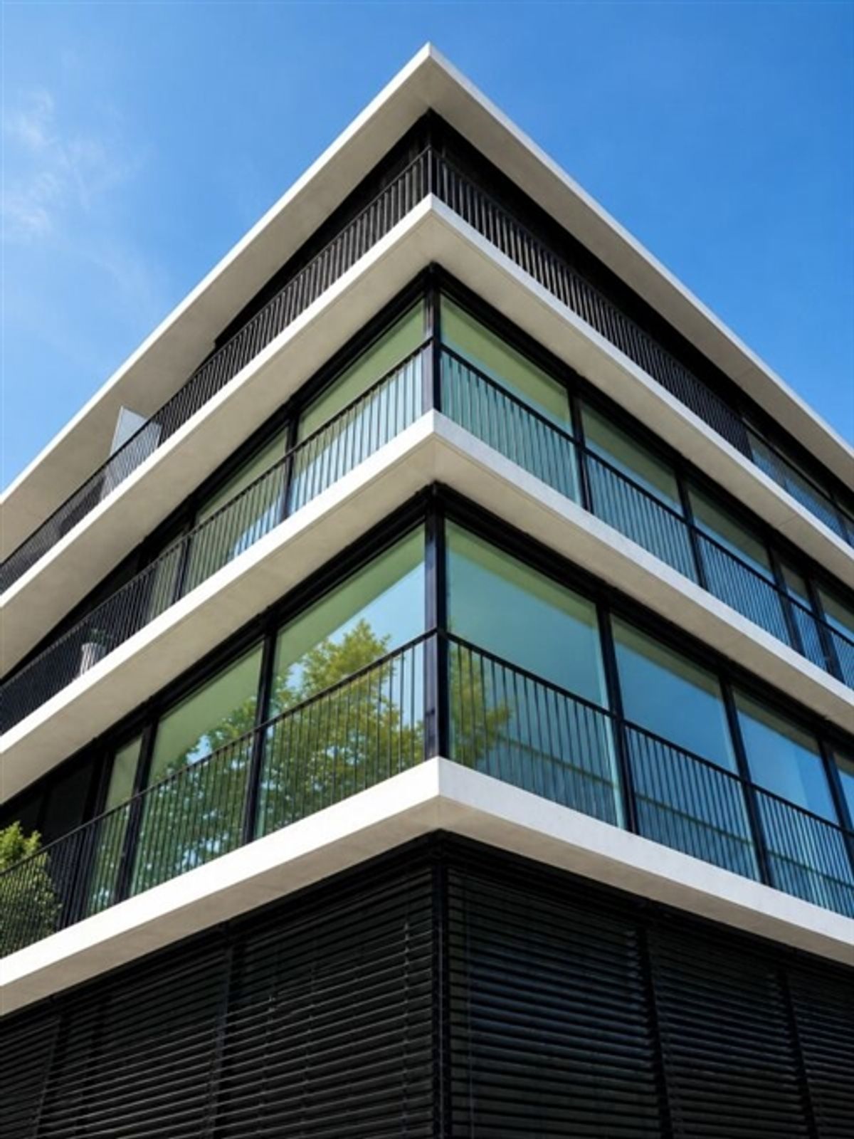 Lichtdurchflutetes Büro mit Balkon an zentraler Lage in Basel - 5