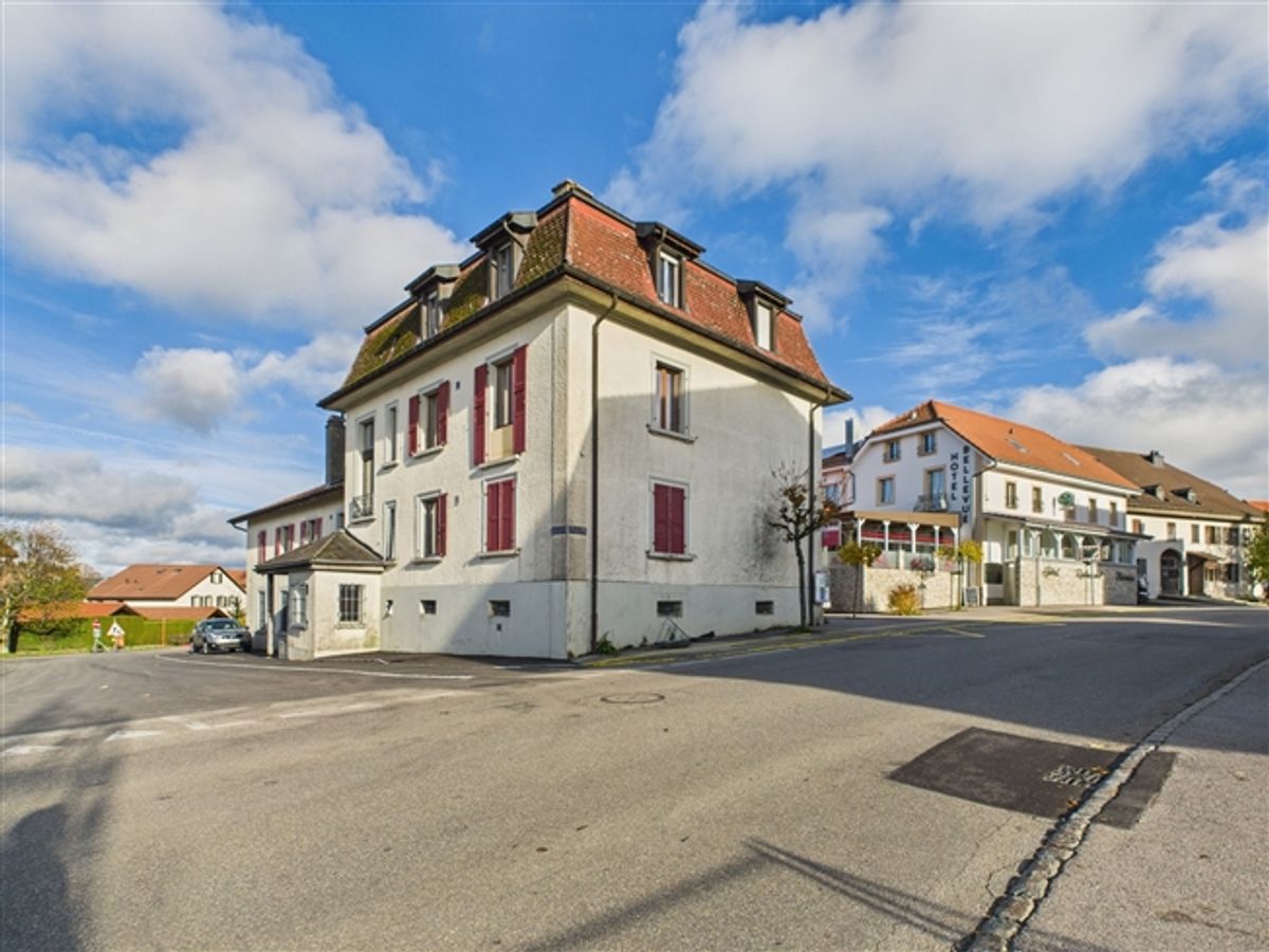 Saignelégier  Immeuble de rendement avec fort potentiel - 1