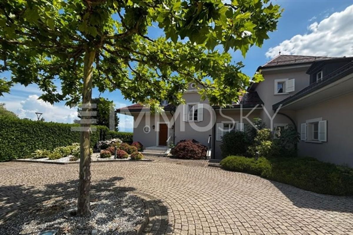 Im Herzen von Mont-sur-Rolle Außergewöhnliches Haus - 1